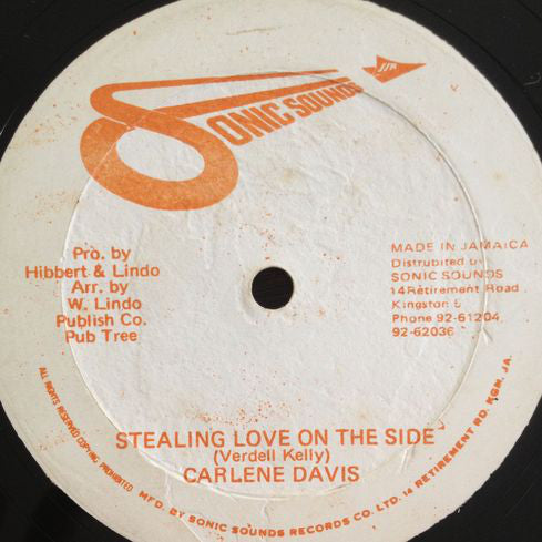 Carlene Davis : Stealing Love On The Side (12")