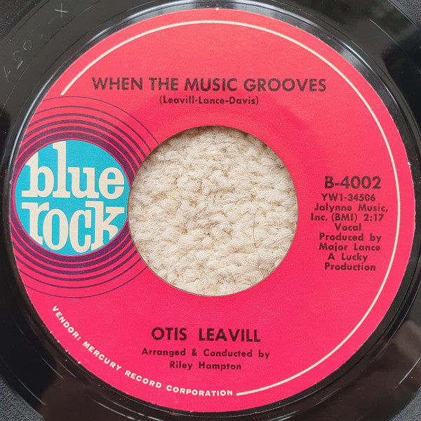 Otis Leavill : When The Music Grooves / Let Her Love Me (7", Sty)