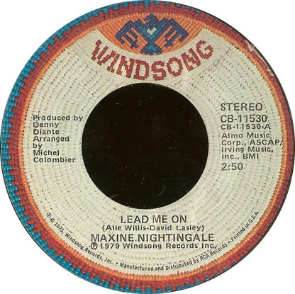 Maxine Nightingale : Lead Me On / Love Me Like You Mean It (7", Single)