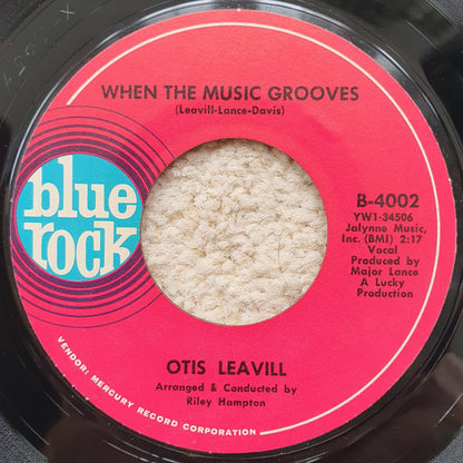 Otis Leavill : When The Music Grooves / Let Her Love Me (7", Sty)