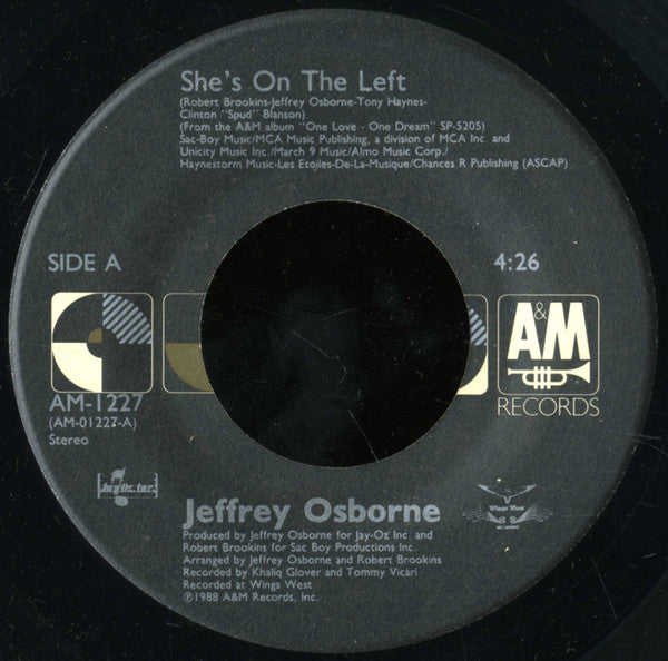 Jeffrey Osborne : She's On The Left (7", Spe)
